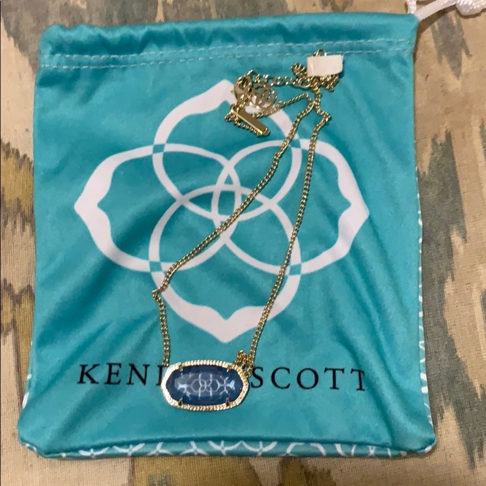 Kendra Scott necklace